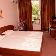 Отель Guesthouse Kirov Болгария, Равда - отзывы, цены и фото номеров - забронировать отель Guesthouse Kirov онлайн сейф в номере