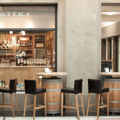 Отель Old Town Boutique Suites гостиничный бар