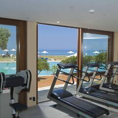 Отель Kernos Beach фитнесс-зал