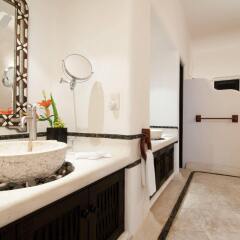 Tentaciones Hotel & Lounge Pool - Adults Only в номере