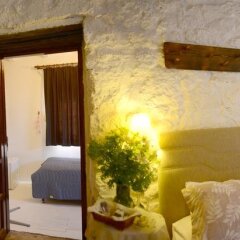 Alacatl Sun Hotel Чешме сейф в номере