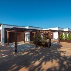 Отель Suites Natura Mas Tapiolas парковка