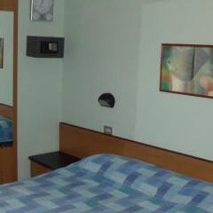 Hotel Niagara Римини сейф в номере