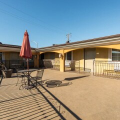 Отель Rodeway Inn Near La Live Хантингтон-Парк парковка