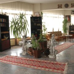 Dikili Pansiyon Турция, Дикили - отзывы, цены и фото номеров - забронировать отель Dikili Pansiyon онлайн интерьер отеля