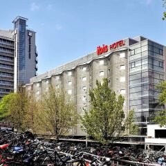 Отель Ibis Amsterdam Centre Нидерланды, Амстердам - 2 отзыва об отеле, цены и фото номеров - забронировать отель Ibis Amsterdam Centre онлайн спортивное сооружение