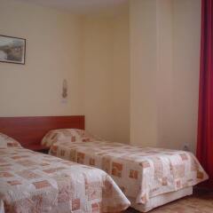 Отель Caprice Family Hotel Болгария, Варна - отзывы, цены и фото номеров - забронировать отель Caprice Family Hotel онлайн комната для гостей фото 5