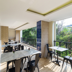 Zircon Hotel балкон