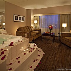 Отель Delta Hotels by Marriott Calgary Downtown Канада, Калгари - отзывы, цены и фото номеров - забронировать отель Delta Hotels by Marriott Calgary Downtown онлайн спа