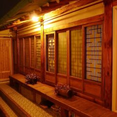 Отель Hanok Guesthouse 201 Южная Корея, Сеул - отзывы, цены и фото номеров - забронировать отель Hanok Guesthouse 201 онлайн балкон