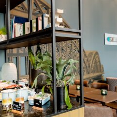 Отель Motel One Köln-Waidmarkt Германия, Кёльн - отзывы, цены и фото номеров - забронировать отель Motel One Köln-Waidmarkt онлайн питание фото 3