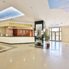 Prestige Hotel and Aquapark Золотые пески интерьер отеля