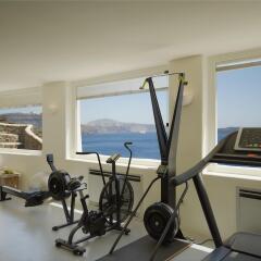 Mystique, a Luxury Collection Hotel, Santorini фитнесс-зал
