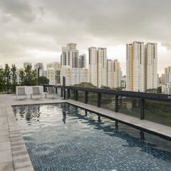 Отель Louis Kienne Serviced Residences бассейн фото 3