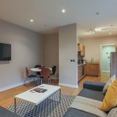 Отель PREMIER SUITES PLUS Glasgow George Square Великобритания, Глазго - отзывы, цены и фото номеров - забронировать отель PREMIER SUITES PLUS Glasgow George Square онлайн комната для гостей фото 5