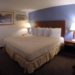 Отель Motel 6 Elizabeth - Newark Liberty Intl Airport США, Элизабет - отзывы, цены и фото номеров - забронировать отель Motel 6 Elizabeth - Newark Liberty Intl Airport онлайн комната для гостей фото 3