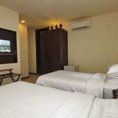 East Hotel комната для гостей