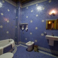 Отель Riad Al Fassia Palace Марокко, Фес - отзывы, цены и фото номеров - забронировать отель Riad Al Fassia Palace онлайн ванная