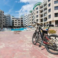 Апартаменты Apartment with Kitchenette in Avalon Complex спортивное сооружение