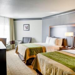 Отель Comfort Inn And Suites Near Universal Studios Лос-Анджелес комната для гостей фото 5
