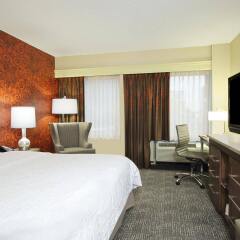Отель Hampton Inn & Suites Columbus - Downtown США, Колумбус - отзывы, цены и фото номеров - забронировать отель Hampton Inn & Suites Columbus - Downtown онлайн комната для гостей фото 2