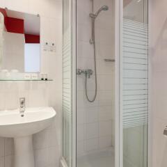 Comfort Hotel Paris La Fayette ванная