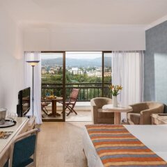 Coral Beach Hotel and Resort комната для гостей фото 3