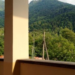 Гостиница U Eleny Guest House в Красной Поляне отзывы, цены и фото номеров - забронировать гостиницу U Eleny Guest House онлайн Красная Поляна балкон
