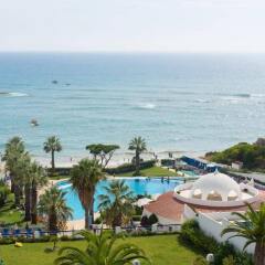 Апартаменты Oura View Beach Club Apartments пляж