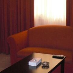 Отель Winchester Grand Hotel Apartments ОАЭ, Дубай - отзывы, цены и фото номеров - забронировать отель Winchester Grand Hotel Apartments онлайн сейф в номере