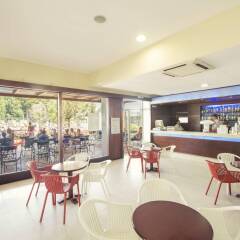 Azuline Hotel Bergantin гостиничный бар