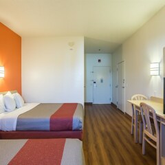 Отель Motel 6 Dale комната для гостей фото 4
