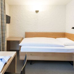 Отель Hauser Swiss Quality Hotel Швейцария, Санкт-Мориц - отзывы, цены и фото номеров - забронировать отель Hauser Swiss Quality Hotel онлайн комната для гостей фото 3