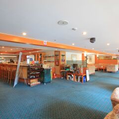 Отель Yongpyong Resort Dragon Valley Hotel Южная Корея, Пхёнчан - отзывы, цены и фото номеров - забронировать отель Yongpyong Resort Dragon Valley Hotel онлайн гостиничный бар