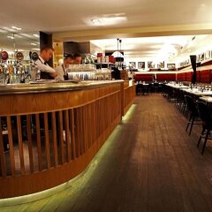 Отель Ferdinand Hotel – Bar – Restaurant Дания, Орхус - отзывы, цены и фото номеров - забронировать отель Ferdinand Hotel – Bar – Restaurant онлайн гостиничный бар