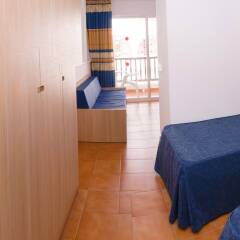 Отель Central Park Apartamentos Испания, Сан-Антони-де-Портмань - 4 отзыва об отеле, цены и фото номеров - забронировать отель Central Park Apartamentos онлайн комната для гостей фото 2