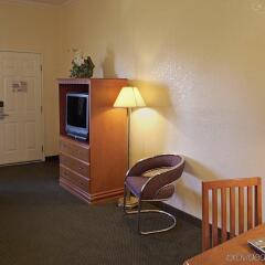 Отель Americas Best Value Inn And Suites США, Лос-Анджелес - отзывы, цены и фото номеров - забронировать отель Americas Best Value Inn And Suites онлайн удобства в номере