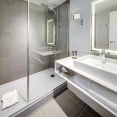Отель Novotel Sharjah Expo Center ОАЭ, Шарджа - отзывы, цены и фото номеров - забронировать отель Novotel Sharjah Expo Center онлайн ванная фото 2