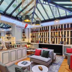 Отель Hôtel Bradford Elysées - Astotel спортивное сооружение