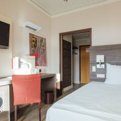Отель The Sun&Soul Panorama Pop-Up Hotel Solsana Швейцария, Занен - отзывы, цены и фото номеров - забронировать отель The Sun&Soul Panorama Pop-Up Hotel Solsana онлайн комната для гостей фото 2