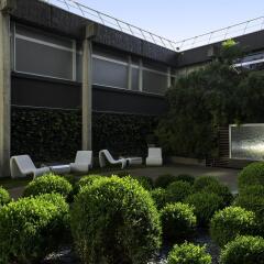 Отель Sofitel Lyon Bellecour бассейн