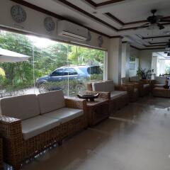 Отель Ipil Suites Puerto Princesa Филиппины, Пуэрто-Принцеса - отзывы, цены и фото номеров - забронировать отель Ipil Suites Puerto Princesa онлайн городской автобус