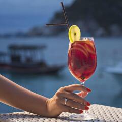 Отель Haadtien Beach Club гостиничный бар