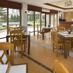 Отель Lasalle Suites & Spa питание фото 3