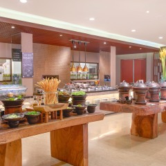 Отель Courtyard by Marriott Bali Nusa Dua Resort Индонезия, Бали - 2 отзыва об отеле, цены и фото номеров - забронировать отель Courtyard by Marriott Bali Nusa Dua Resort онлайн питание фото 2