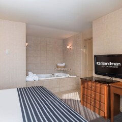 Отель Sandman Hotel Calgary Airport Канада, Калгари - отзывы, цены и фото номеров - забронировать отель Sandman Hotel Calgary Airport онлайн сауна