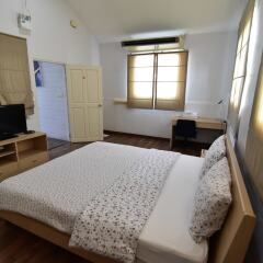 Апартаменты 101 Serviced Apartment Sukhumvit 22 Бангкок комната для гостей фото 4