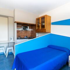 Апартаменты The Blue Apartments by Ibiza Feeling - Adult Only комната для гостей фото 5