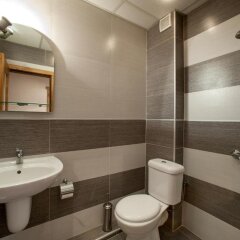 Отель Family Hotel Dzhangal Болгария, Банско - отзывы, цены и фото номеров - забронировать отель Family Hotel Dzhangal онлайн ванная