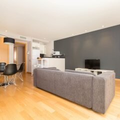 Отель AinB Sagrada Familia Apartments Испания, Барселона - 2 отзыва об отеле, цены и фото номеров - забронировать отель AinB Sagrada Familia Apartments онлайн комната для гостей фото 15